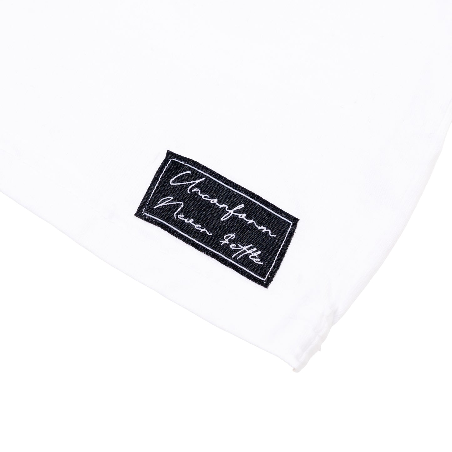 Unconform Side Print White