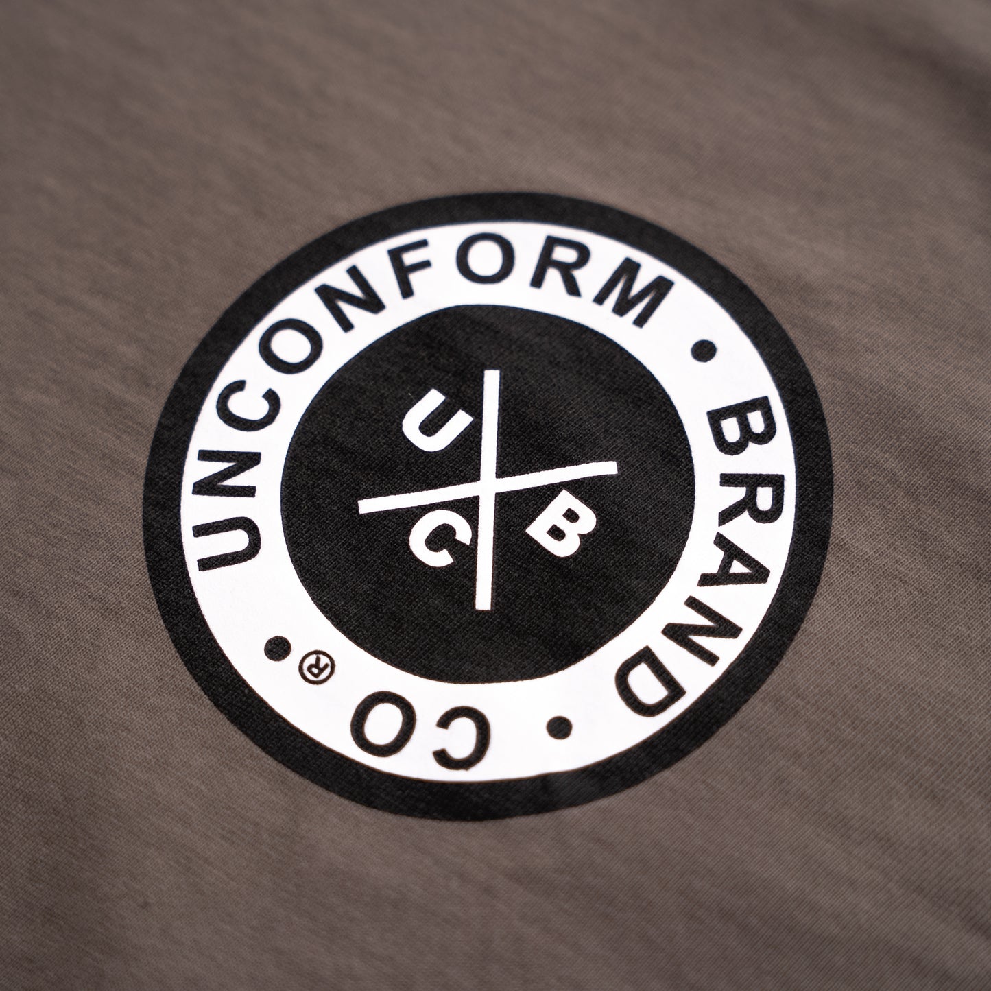 UNCONFORM Men's T-Shirt Olive