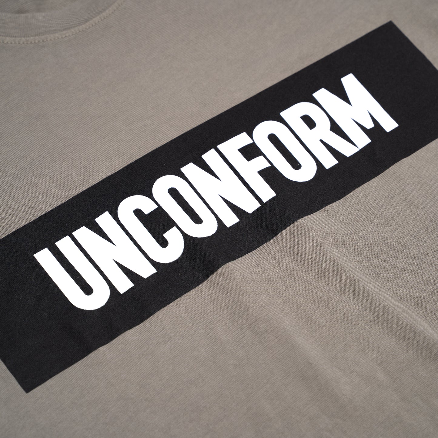 UNCONFORM Box Logo Olive
